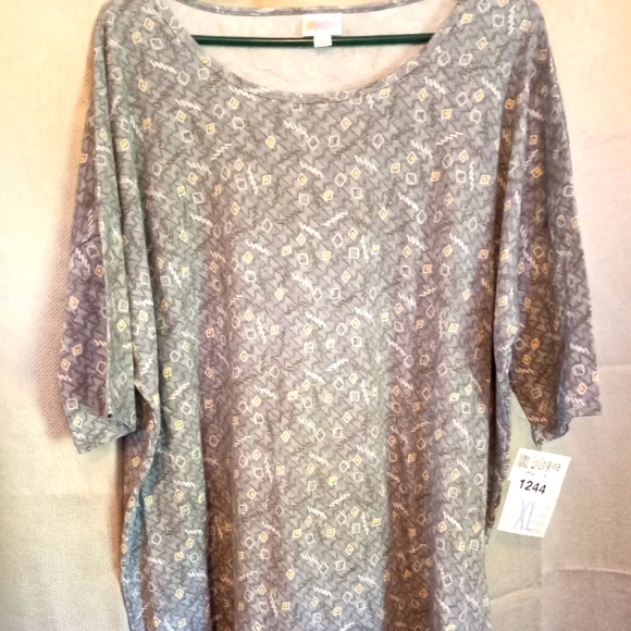 LuLaRoe Tops - XL IRMA TUNIC. #1244
